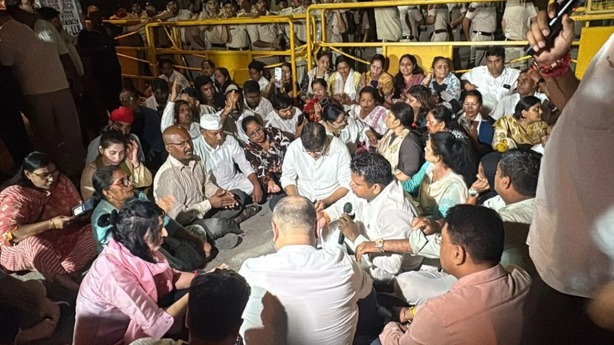 प्रवेश वर्मा थप्पड़ विवाद पर AAP का प्रदर्शन, सौरभ भारद्वाज समेत कई नेता और विधायक हिरासत में